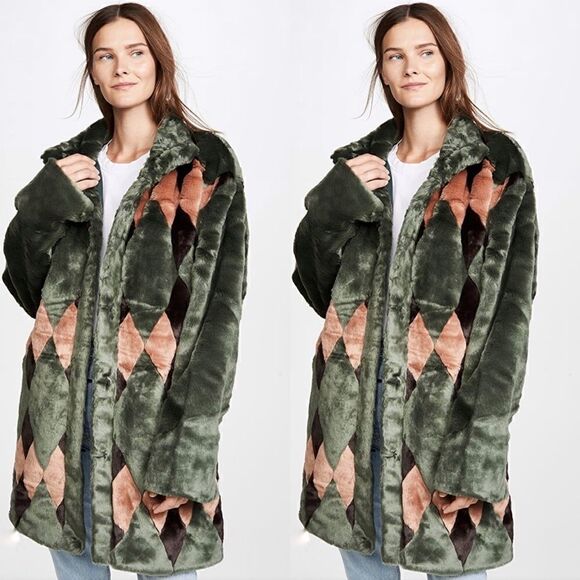 New Antik Batik
Khalim Coat   - Picture 2 of 8